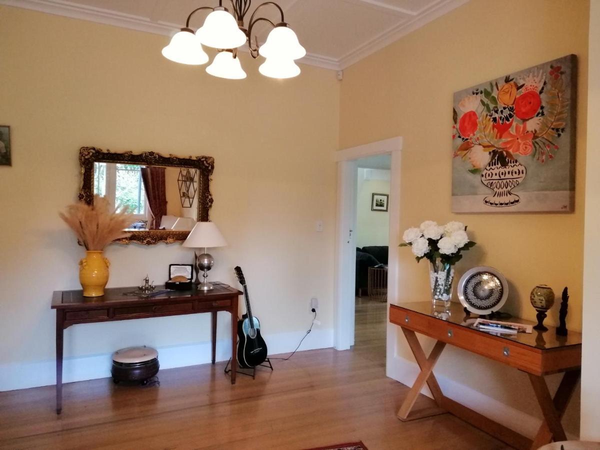 Bed and Breakfast Irongate Retreat Хейстингс Экстерьер фото